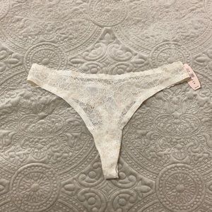 🆕 Victoria secret thong